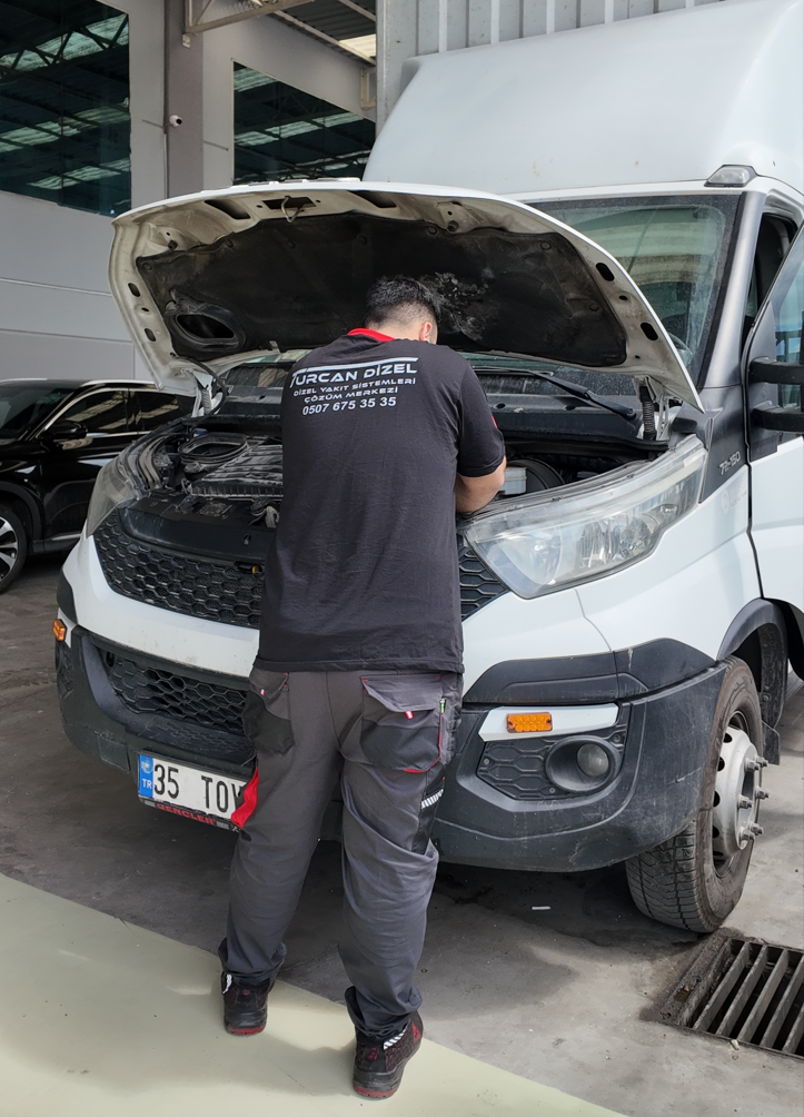 Aracınızın motor bakımı sırasında inceleme